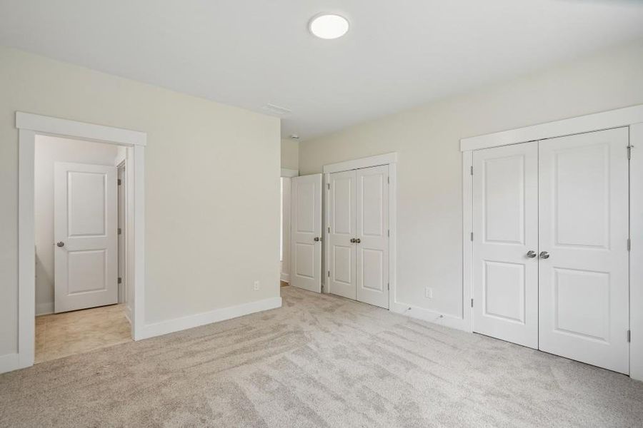Spacious, unfurnished interior of a new home in Arden on Lanier, Cumming (Image 40).