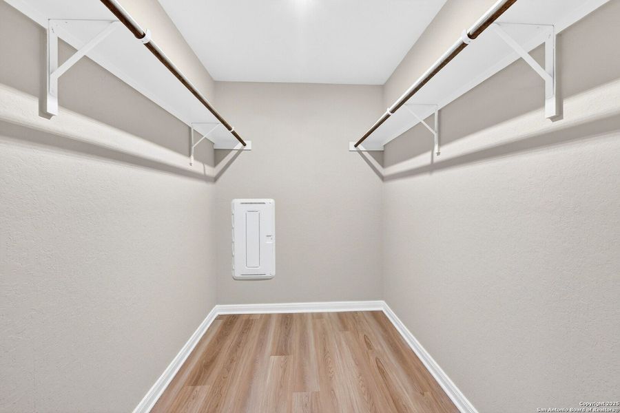 Spacious, unfurnished interior of a new home in Park Place, New Braunfels (Image 33).