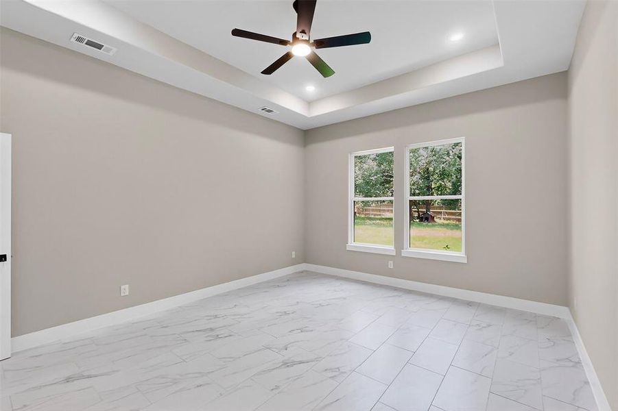 Spacious, unfurnished interior of a new home in , Fort Worth (Image 36).