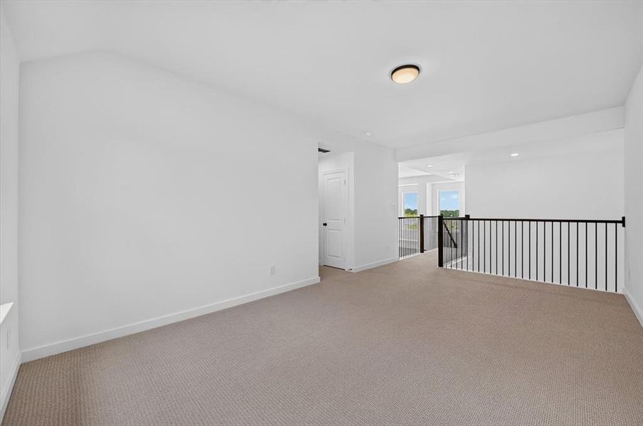 Spacious, unfurnished interior of a new home in Wildridge, Oak Point (Image 14). Spacious, unfurnished interior of a new home in Wildridge, Oak Point (Image 14).
