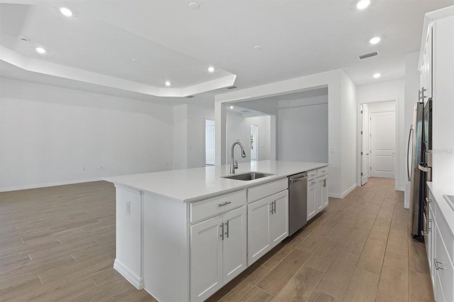 Furnished interior view inside a new home in Sandy Key, Fort Myers (Image 8).