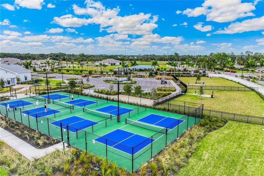 Community amenities in , Port Charlotte (Image 30).