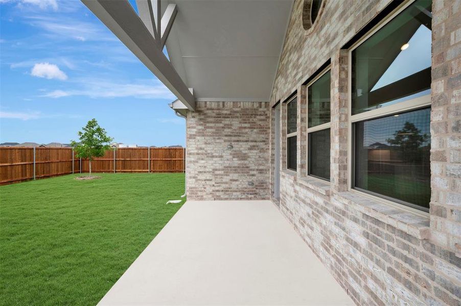Exterior details and patio area of a home in Heritage Ranch, Sherman (Image 3).