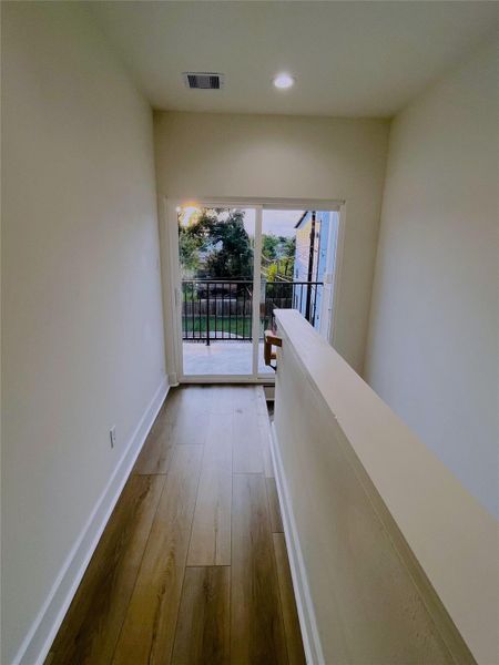 Spacious, unfurnished interior of a new home in , Houston (Image 32).