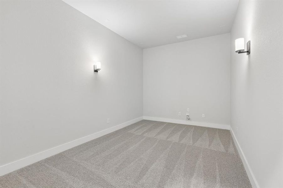 Spacious, unfurnished interior of a new home in Painted Tree Lakeside, McKinney (Image 30).