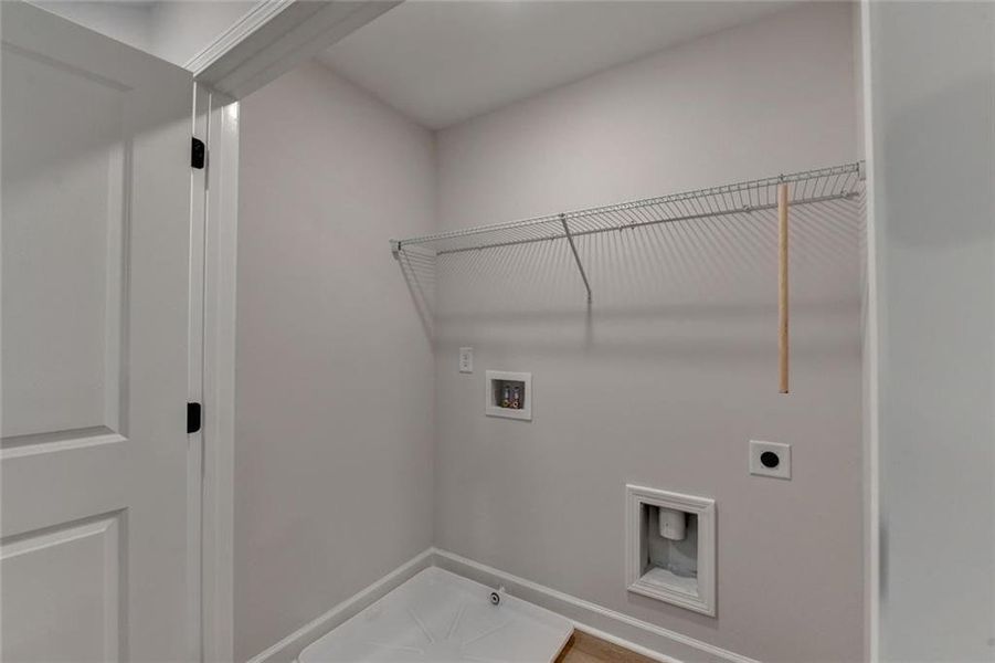 Spacious, unfurnished interior of a new home in East Park Village, Kennesaw (Image 24). Spacious, unfurnished interior of a new home in East Park Village, Kennesaw (Image 24).