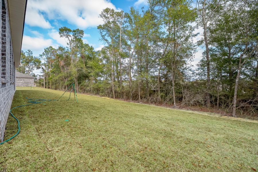 Exterior details and patio area of a home in , Crestview (Image 24).