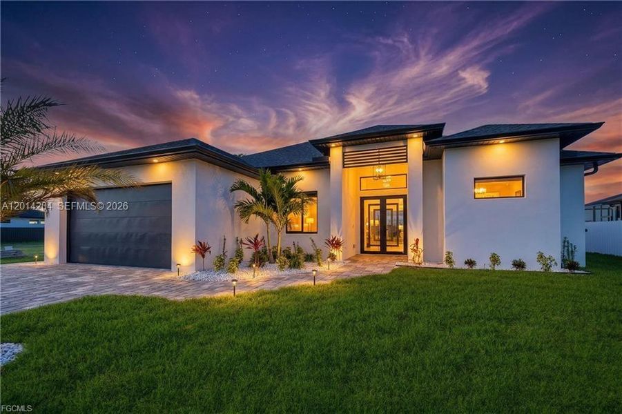 Exterior details and patio area of a home in , Cape Coral (Image 30).