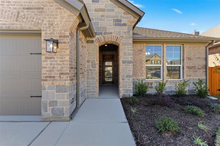 Exterior details and patio area of a home in Northstar, Haslet (Image 4).