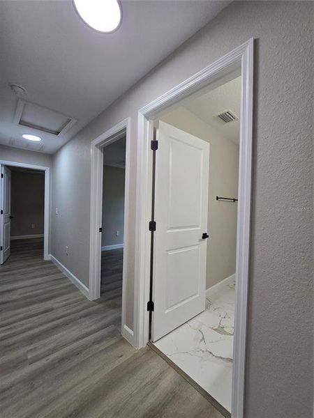 Spacious, unfurnished interior of a new home in , Ocala (Image 37).