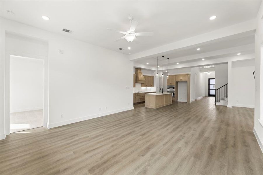 11_12. 1028 Golden Galaxy - Family (2)