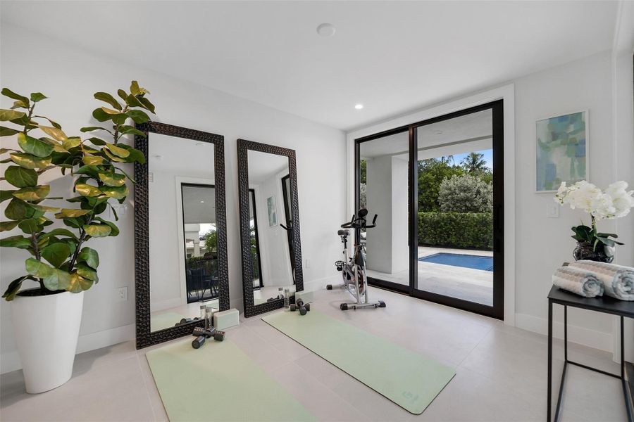 Furnished interior view inside a new home in , Fort Lauderdale (Image 5).