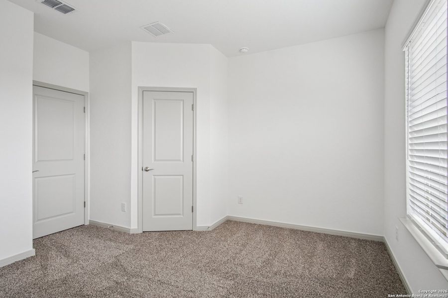 Spacious, unfurnished interior of a new home in , San Antonio (Image 24).