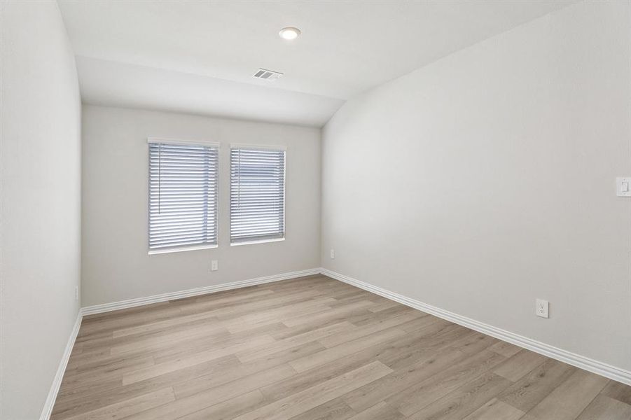 Photo is not of the actual home, but is an inspirational photo of builder’s model home and may depict options, furnishings, and/or decorator features that are not included. Photo is not of the actual home, but is an inspirational photo of builder’s model home and may depict options, furnishings, and/or decorator features that are not included.