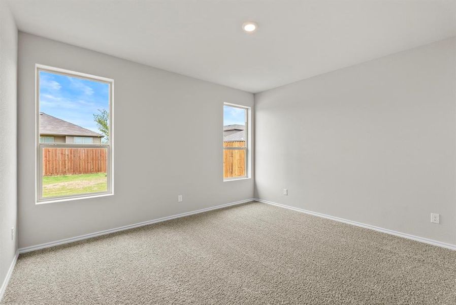 Spacious, unfurnished interior of a new home in Highlands at Chapel Creek, Fort Worth (Image 22).