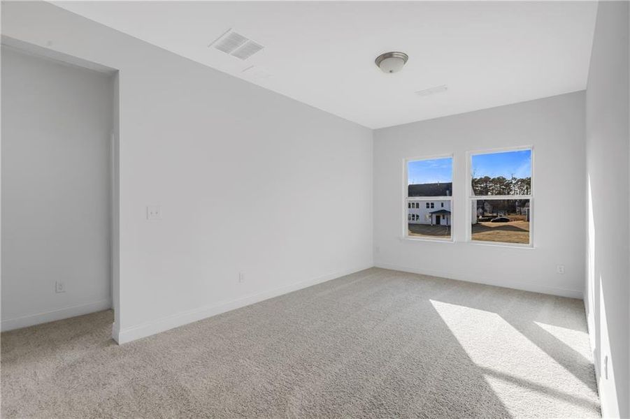 Spacious, unfurnished interior of a new home in Pickens Bluff, Hiram (Image 28).