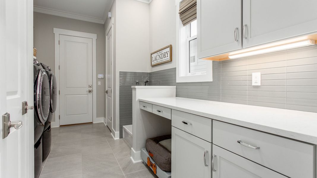 Dog Washing & Laundry Room