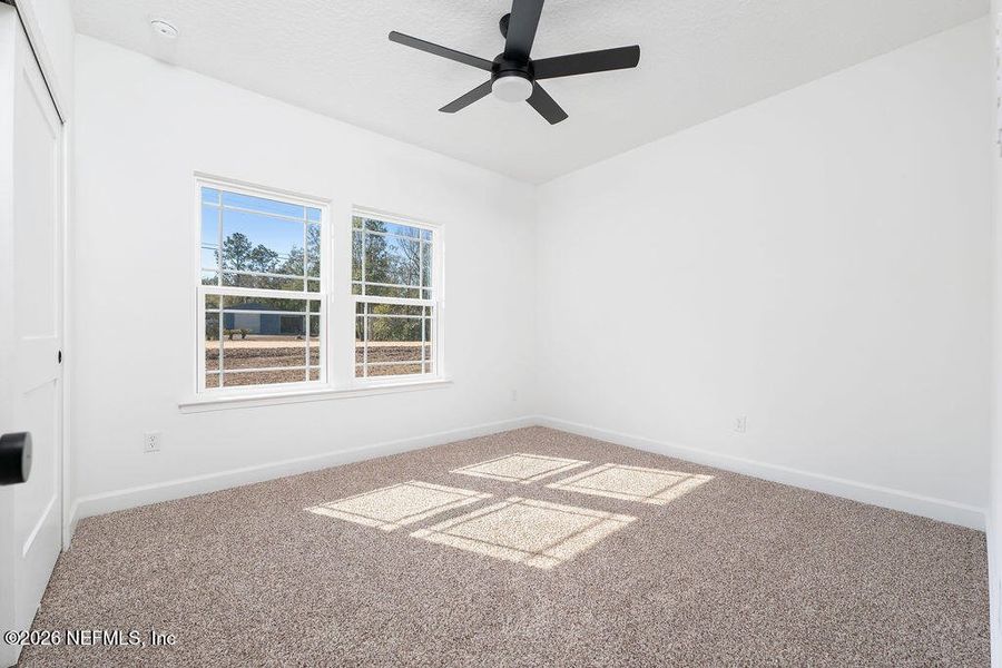 Spacious, unfurnished interior of a new home in , Middleburg (Image 28).