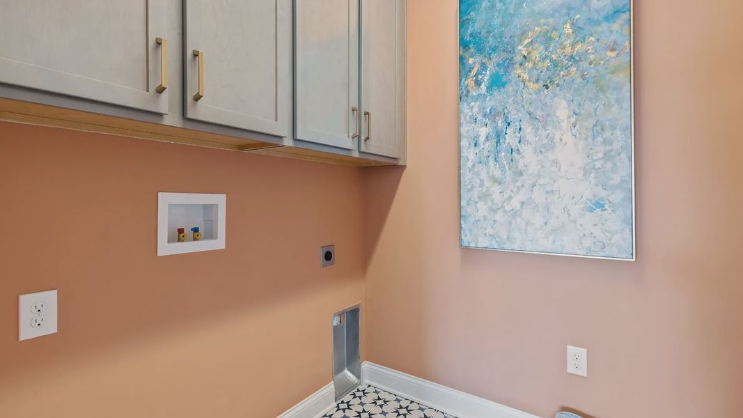 Representative unfurnished interior of a home built from the Cambridge by Epcon Communities in The Courtyards at Oak Grove, Durham (Image 21).