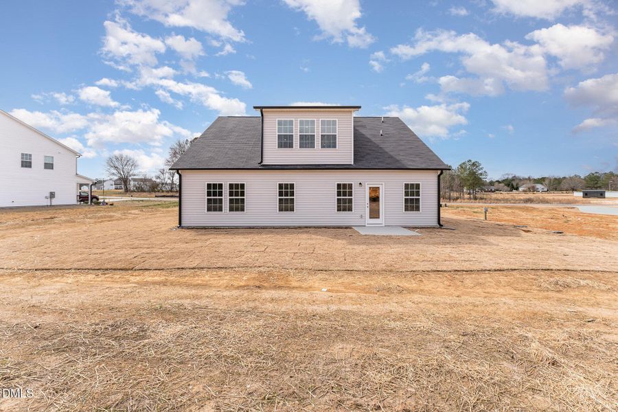 016_a7405566-edit_330