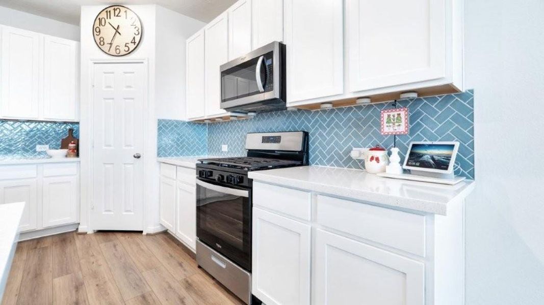 Furnished interior view inside a new home in , Alvin (Image 11).