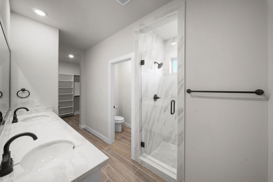 Furnished interior view inside a new home in Alberta Heights, Edinburg (Image 11).
