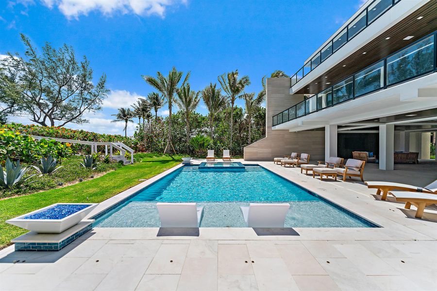 Exterior details and patio area of a home in , Jupiter Island (Image 41).