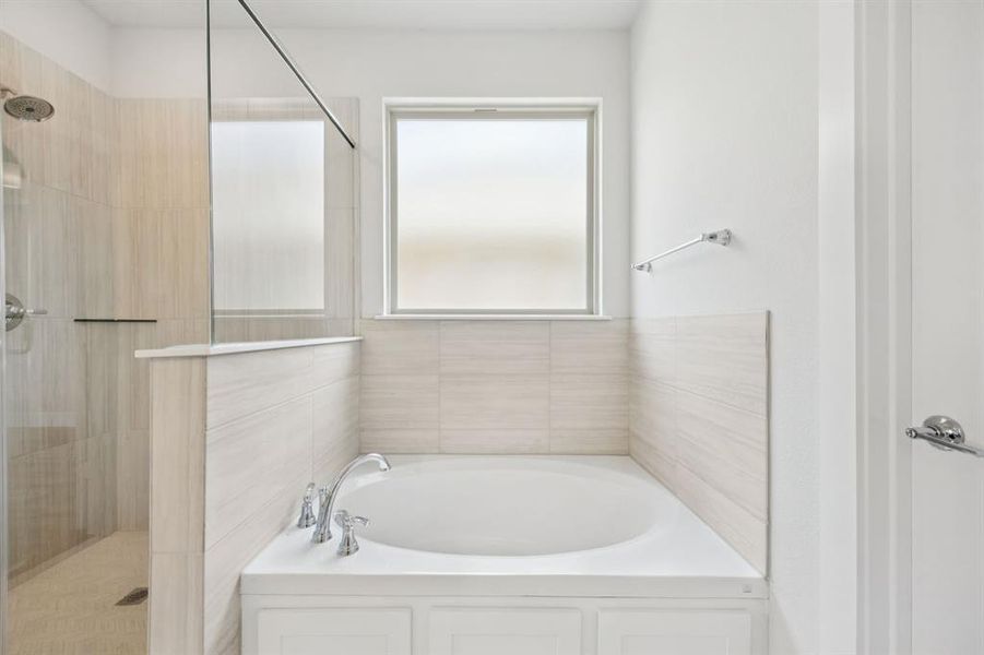 Furnished interior view inside a new home in Dove Hollow, Waxahachie (Image 9). Furnished interior view inside a new home in Dove Hollow, Waxahachie (Image 9).