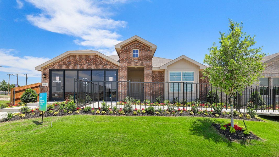 Image 33 representing the Kingston by D.R. Horton in Rock Creek West, Fort Worth, TX.