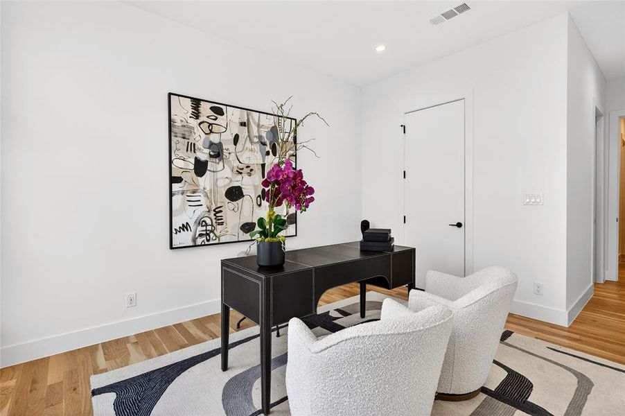 Furnished interior view inside a new home in , Dallas (Image 27).