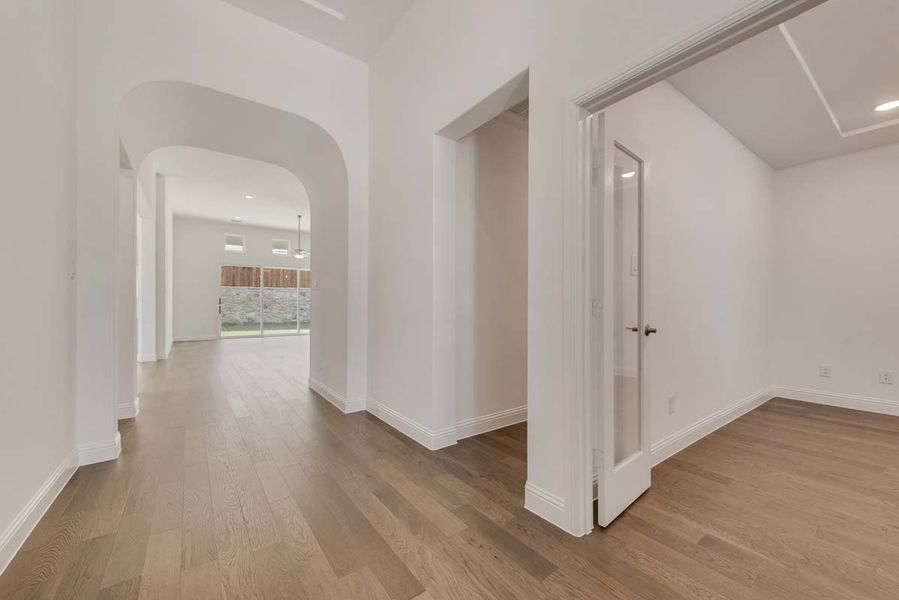 Representative unfurnished interior of a home built from the Ashwood by Pacesetter Homes in Park Hills, Rockwall (Image 21). Representative unfurnished interior of a home built from the Ashwood by Pacesetter Homes in Park Hills, Rockwall (Image 21).