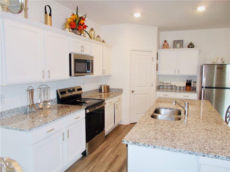 Furnished interior view inside a new home in Ashford Park, Covington (Image 10).