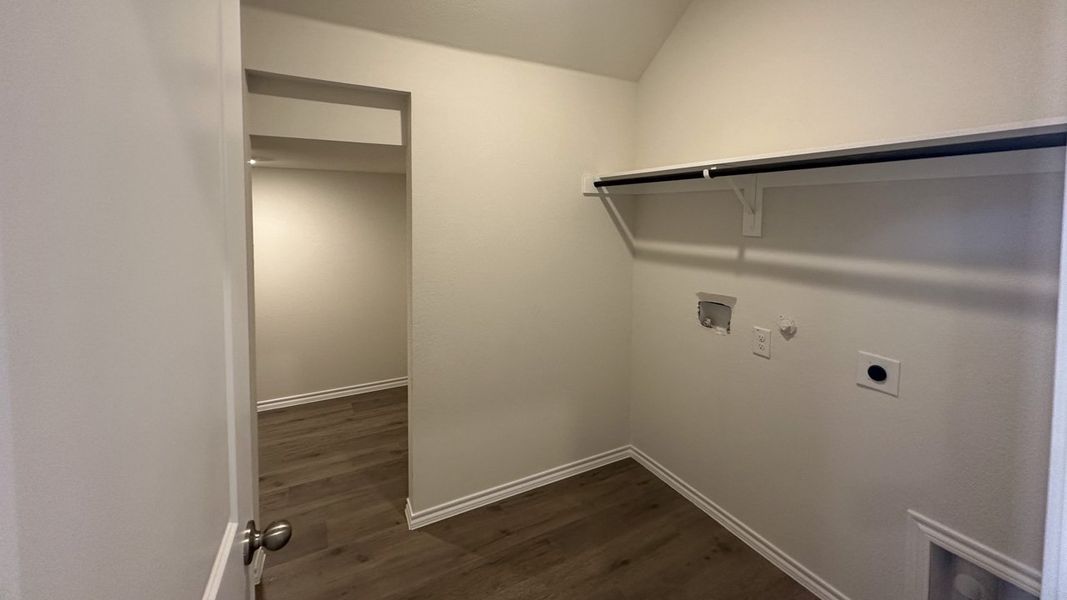 Representative furnished interior of a home built from the NAPLES by D.R. Horton in Northspur, Forney (Image 17). Representative furnished interior of a home built from the NAPLES by D.R. Horton in Northspur, Forney (Image 17).