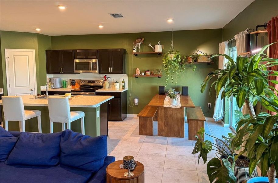 Furnished interior view inside a new home in , Haines City (Image 7).
