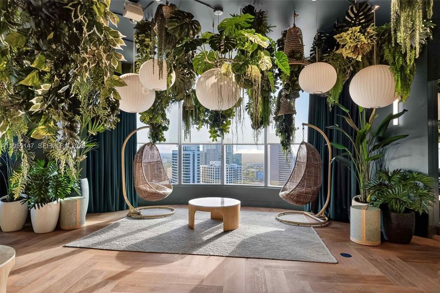 Community amenities in , Miami (Image 21).