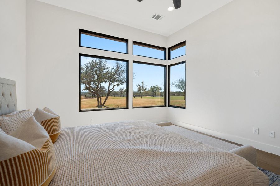 Spacious, unfurnished interior of a new home in Lakecliff on Lake Travis, Spicewood (Image 18).
