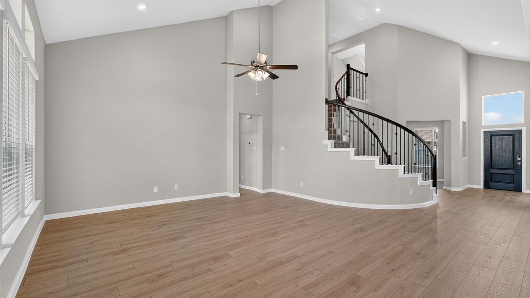 Representative unfurnished interior of a home built from the Valley Spring by D.R. Horton in Lakeview Pointe, Midlothian (Image 17).