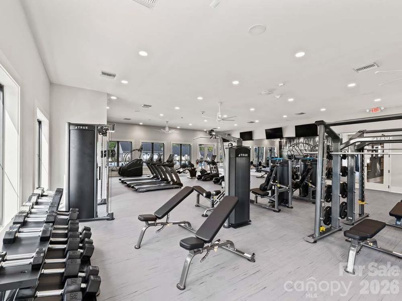 Community amenities in , Denver (Image 13).