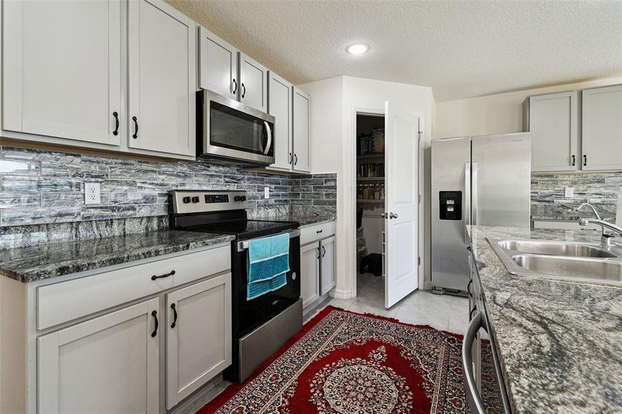 Furnished interior view inside a new home in River Park, Temple Terrace (Image 35).