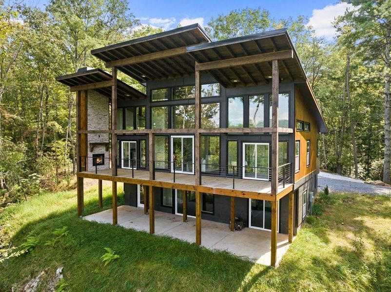 Image 41 of a home in .