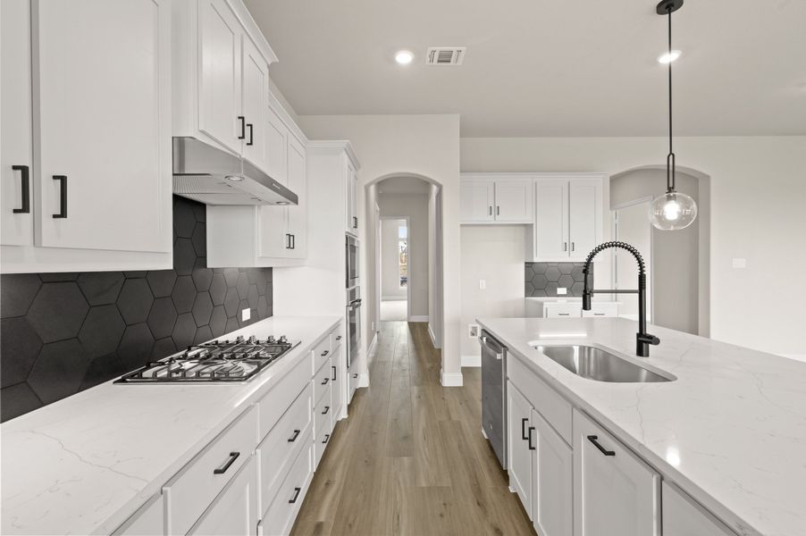 Furnished interior view inside a new home in Myrtle Creek, Waxahachie (Image 7).
