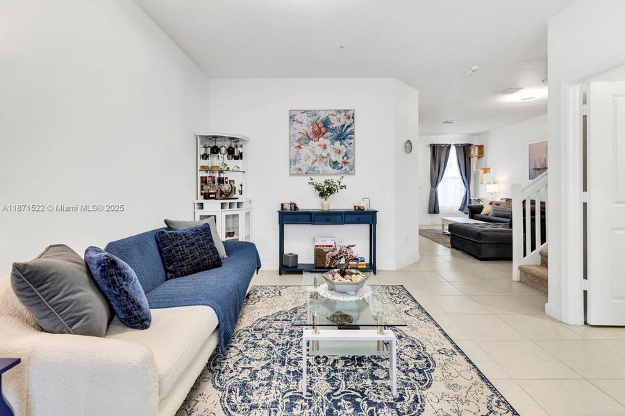 Furnished interior view inside a new home in , Pembroke Pines (Image 16).