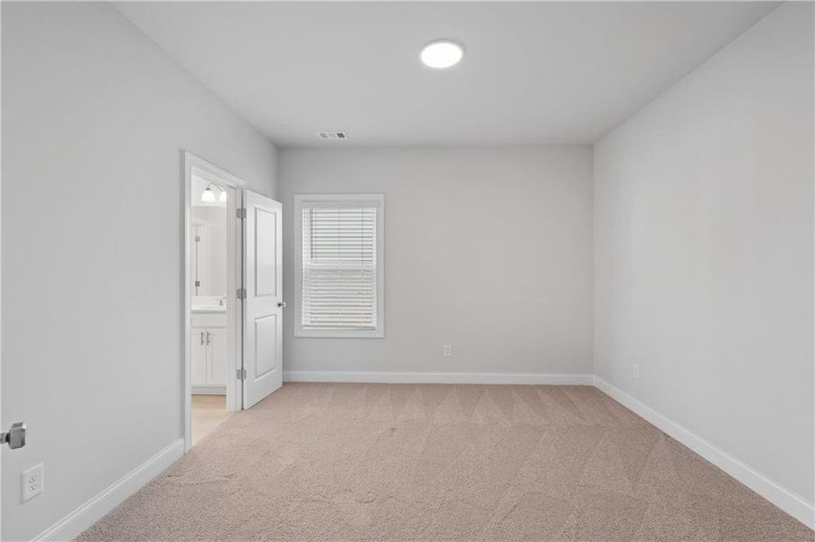 Spacious, unfurnished interior of a new home in Palisades Single Family, Cumming (Image 32).