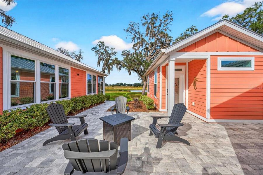 Exterior details and patio area of a home in , Oxford (Image 28).