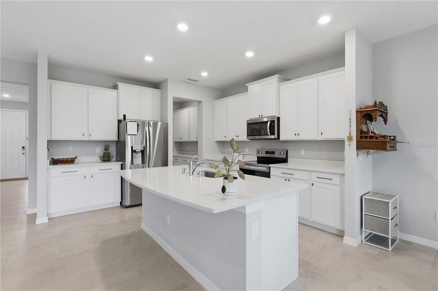 Furnished interior view inside a new home in Deerbrook, Land O' Lakes (Image 17).