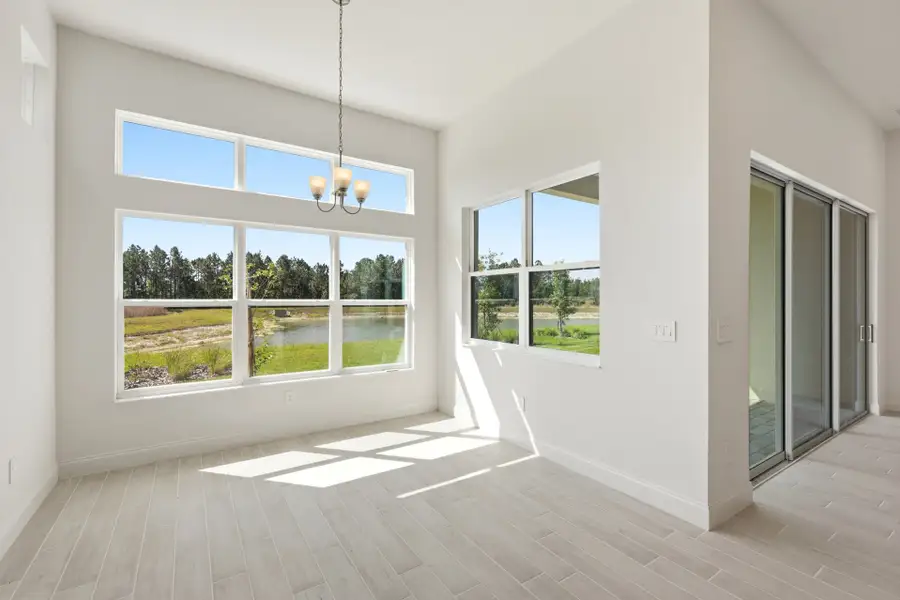 Spacious, unfurnished interior of a new home in Tamarack at Two Rivers, Zephyrhills (Image 12).