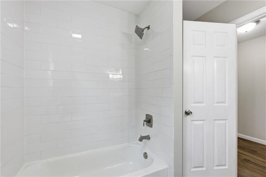 Close-up of interior finishes inside a home in , Toccoa (Image 16).