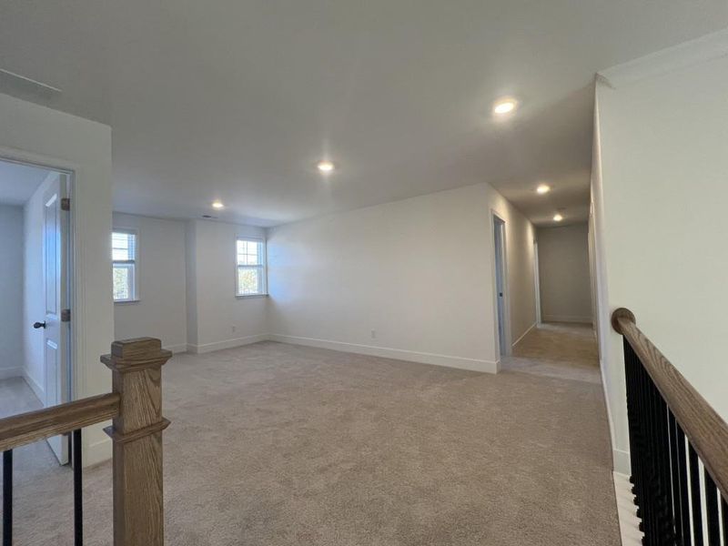 Spacious, unfurnished interior of a new home in Willow Creek, Watkinsville (Image 8).