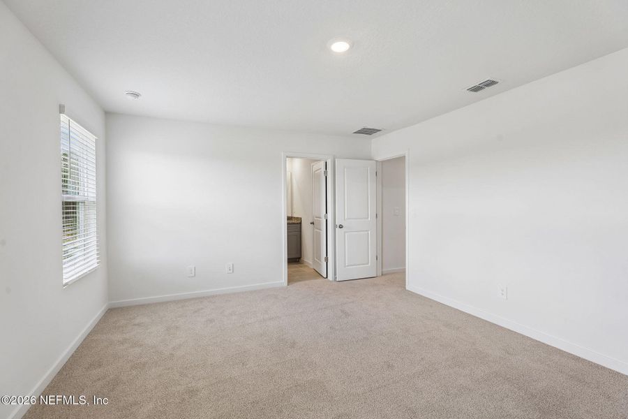 Spacious, unfurnished interior of a new home in Parkside at Shearwater, St. Augustine (Image 17).
