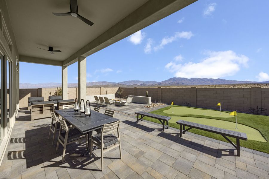 Backyard - Mountain View Ranch Model